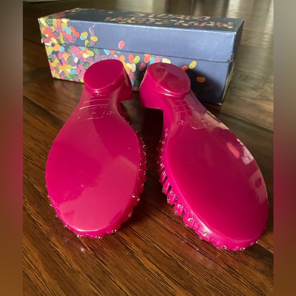 🚚MOVING SALE 📦 Stuart Weitzman Flats - Picture 4 of 6